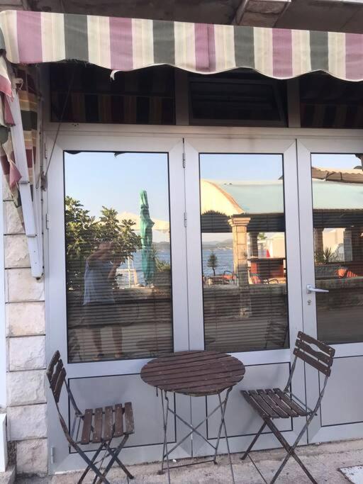 Studio avec accès direct à mer à Bijela - Appart numéro 1
