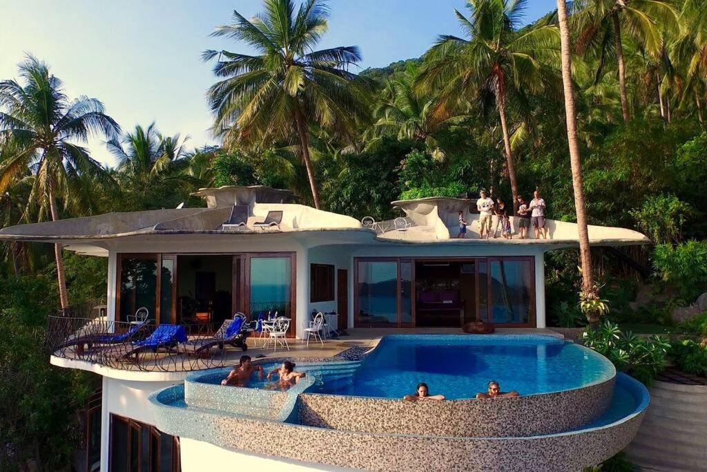 Monkey Flower Villas