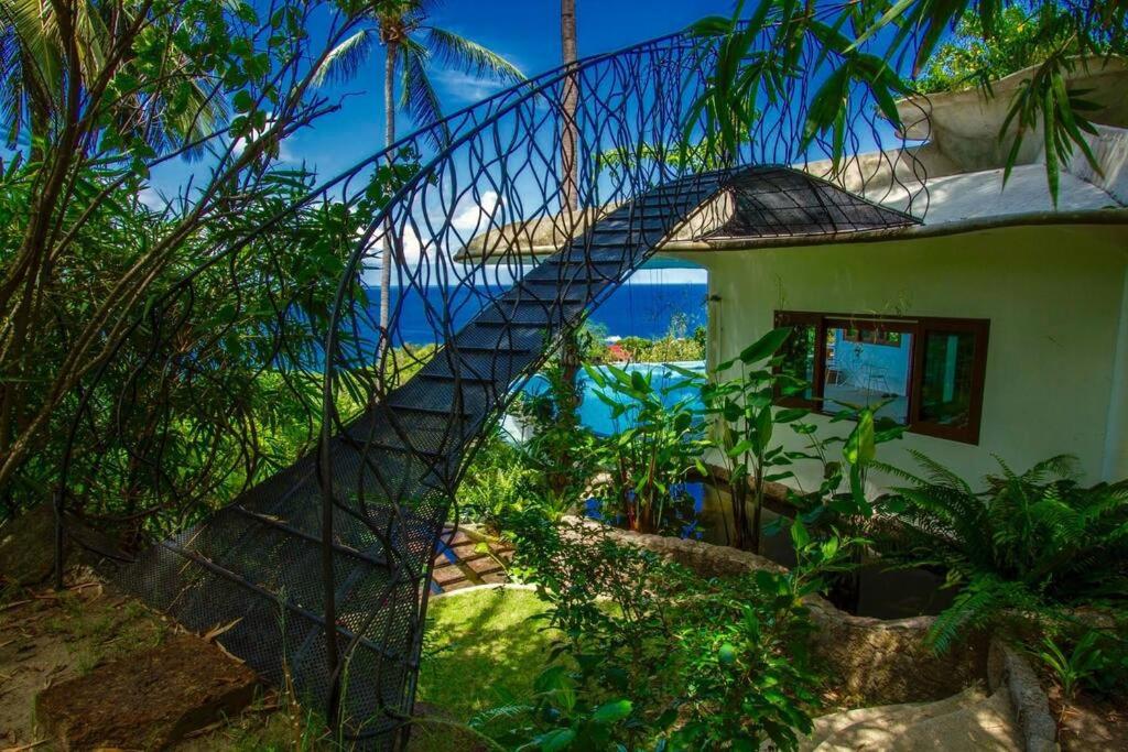 Monkey Flower Villas