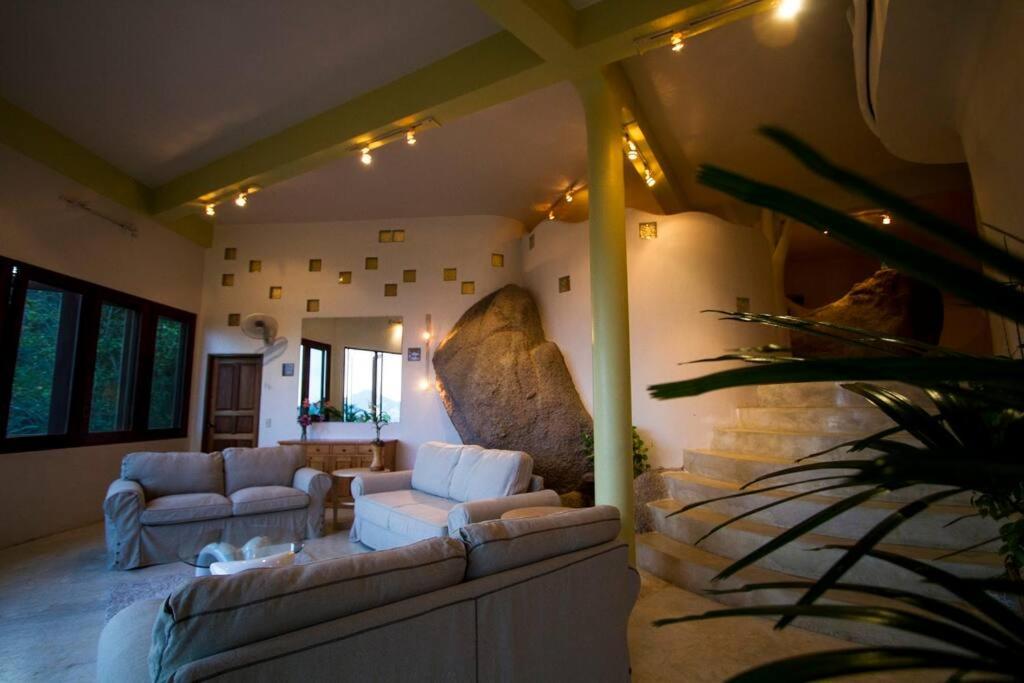 Monkey Flower Villas
