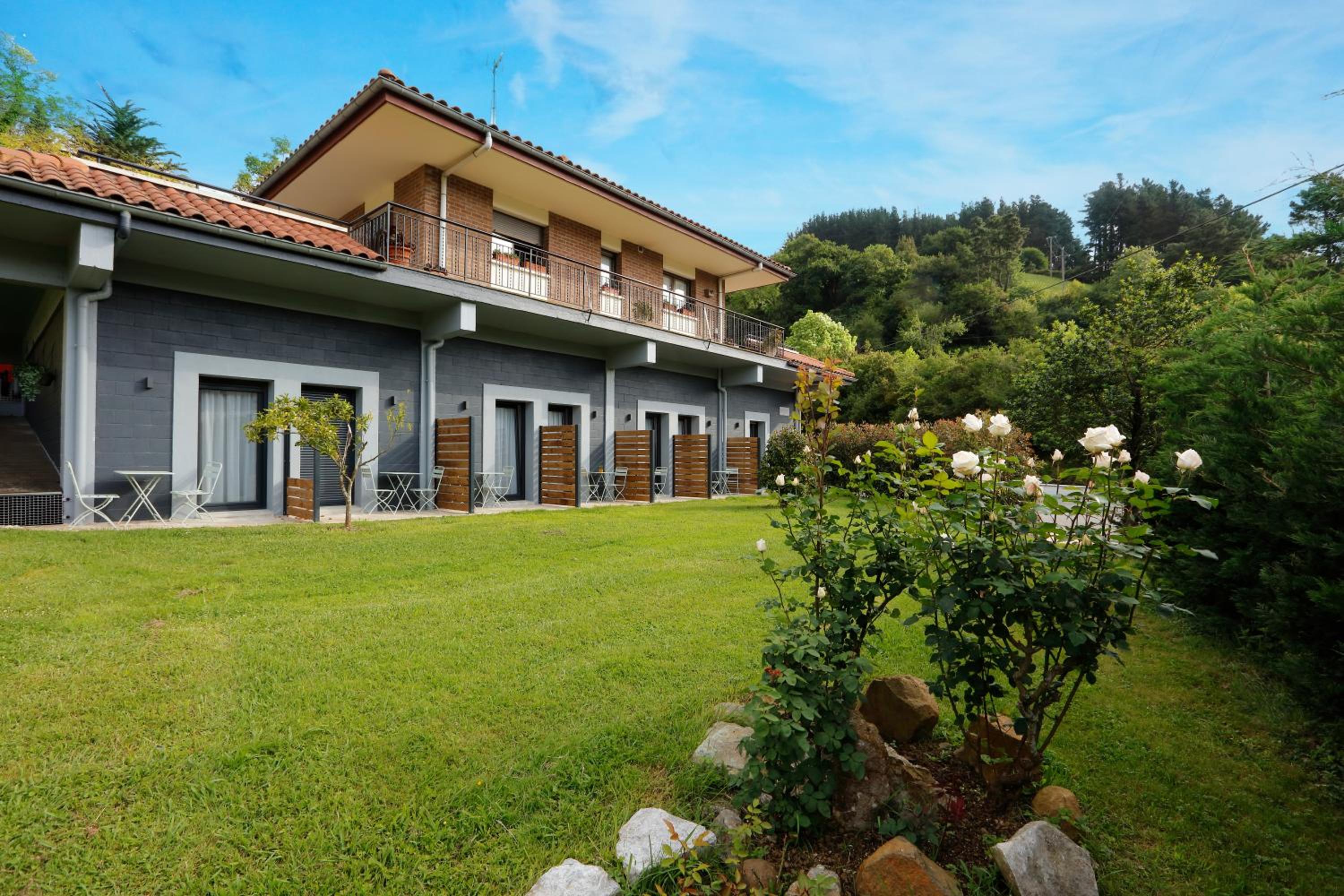 Pension Mendi Azpi Rooms