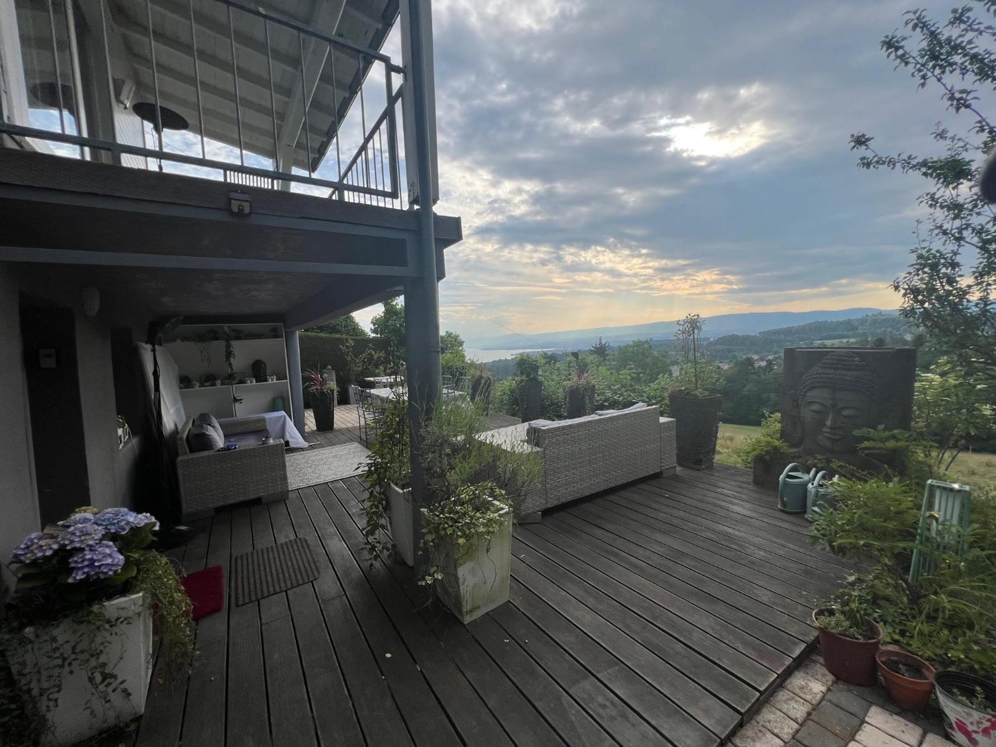 Petite maison à l'orée des bois vue magnifique sur le lac zenitude et plénitude
