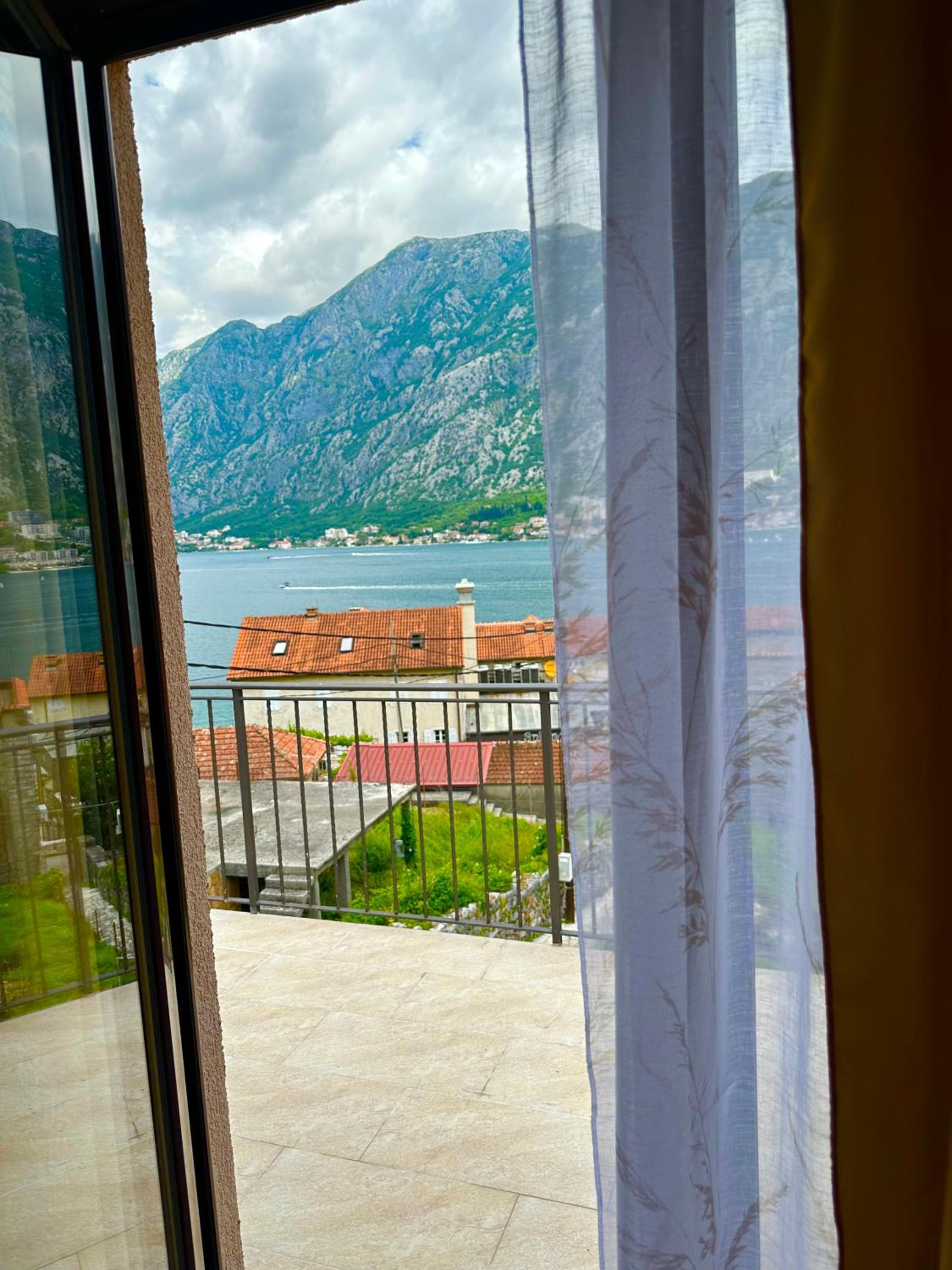 Lobov view