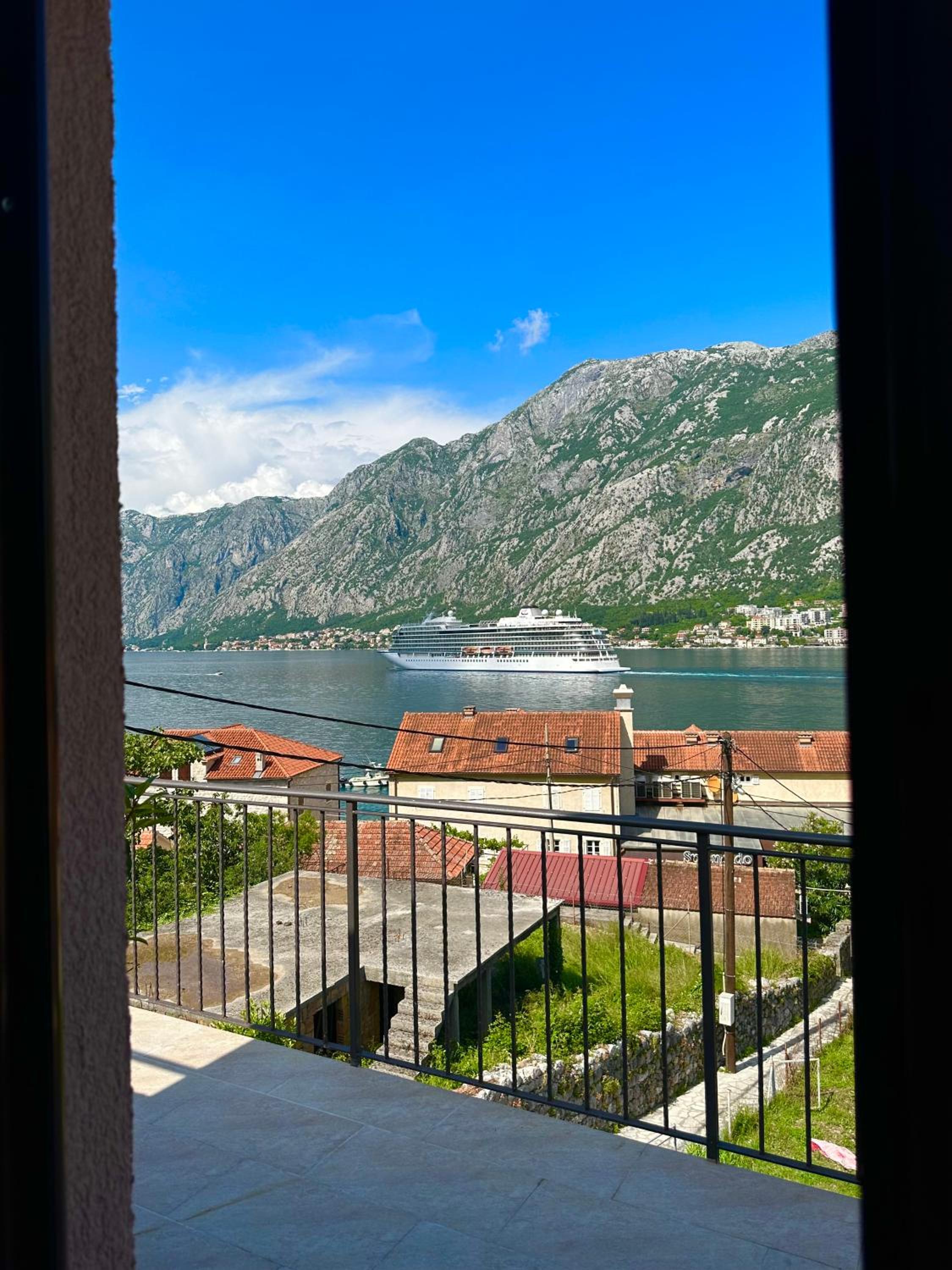 Lobov view