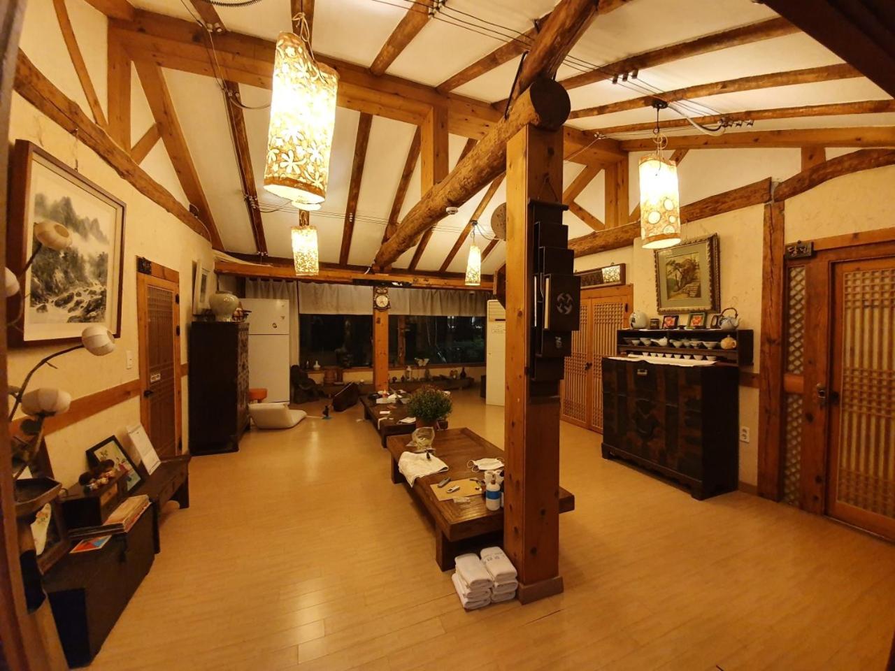 Hanok Moryeon view 2