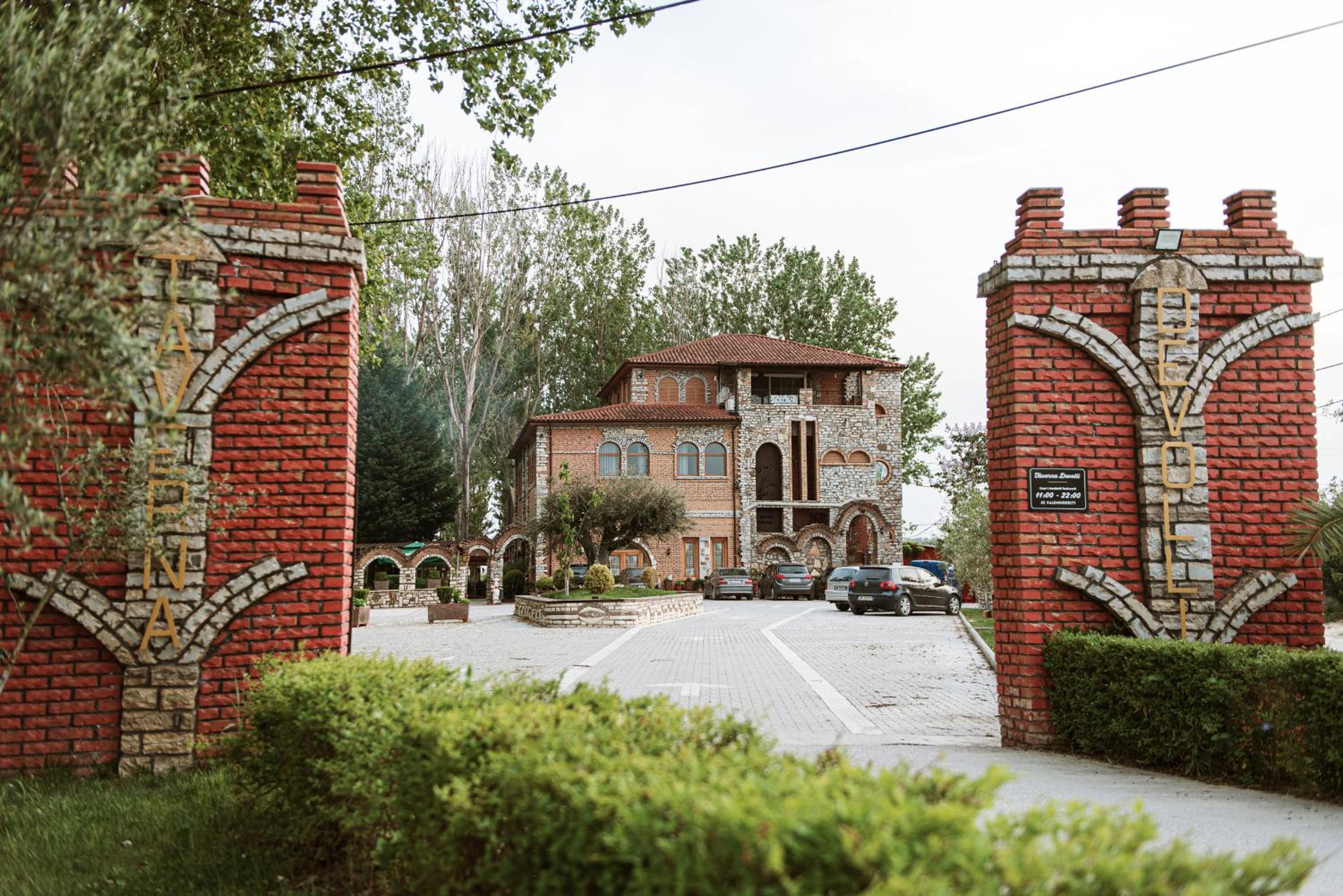 Hotel Taverna Devolli - Image 1