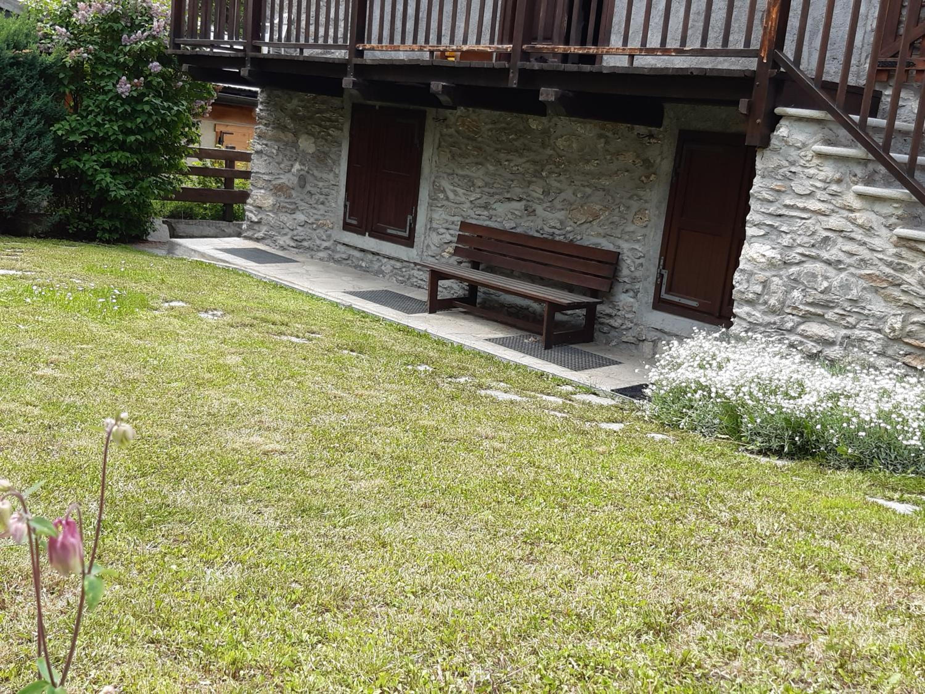 Photo 10