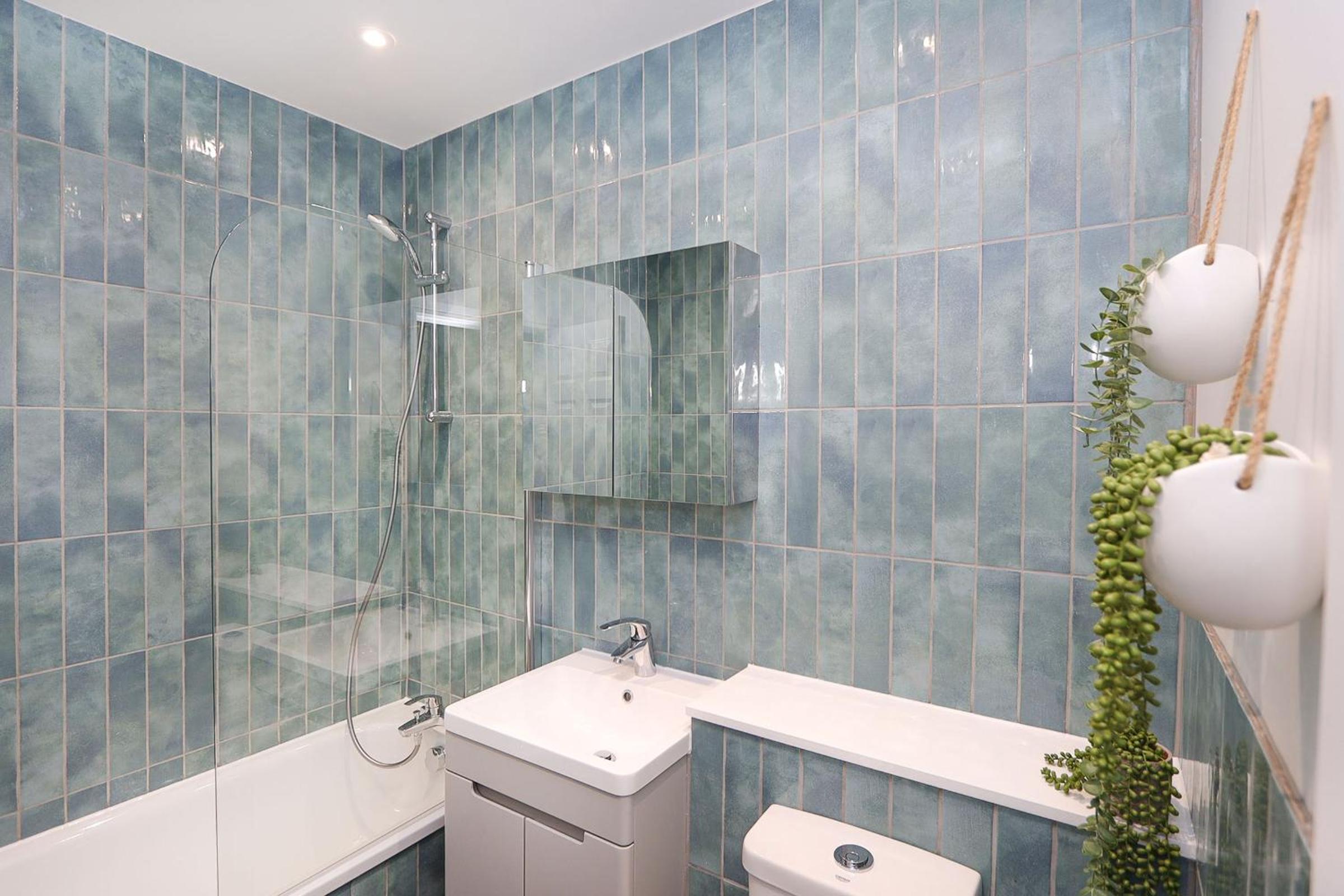 The London Secret, 1 bed flat with patio - Zone 2