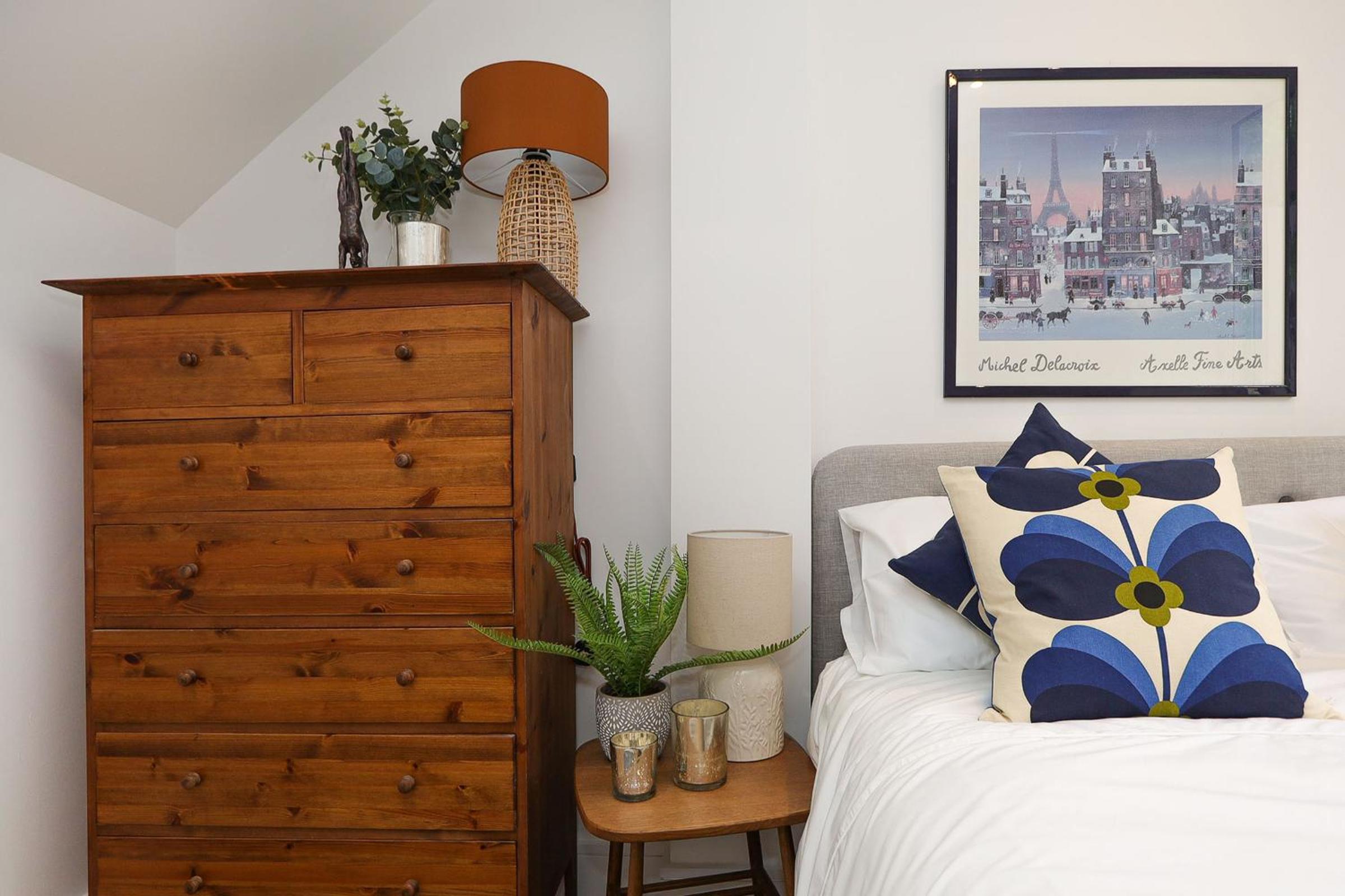 The London Secret, 1 bed flat with patio - Zone 2