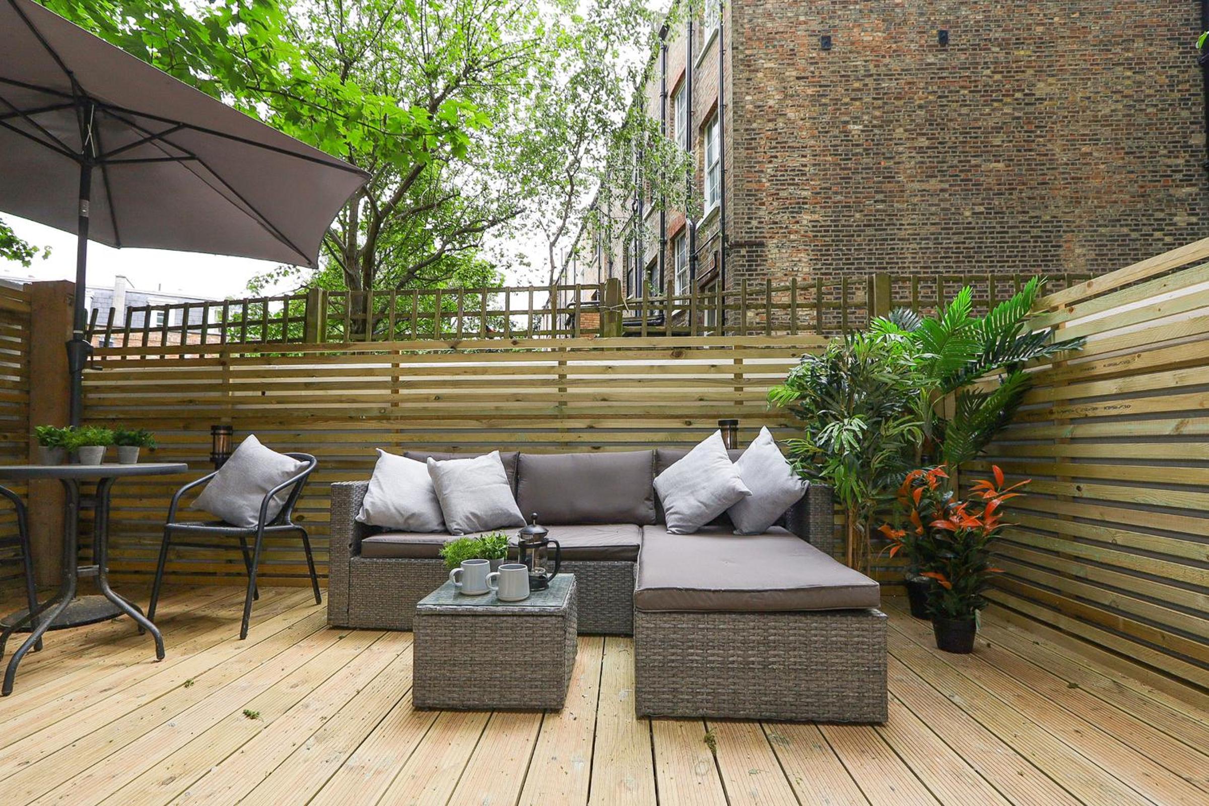 The London Secret, 1 bed flat with patio - Zone 2