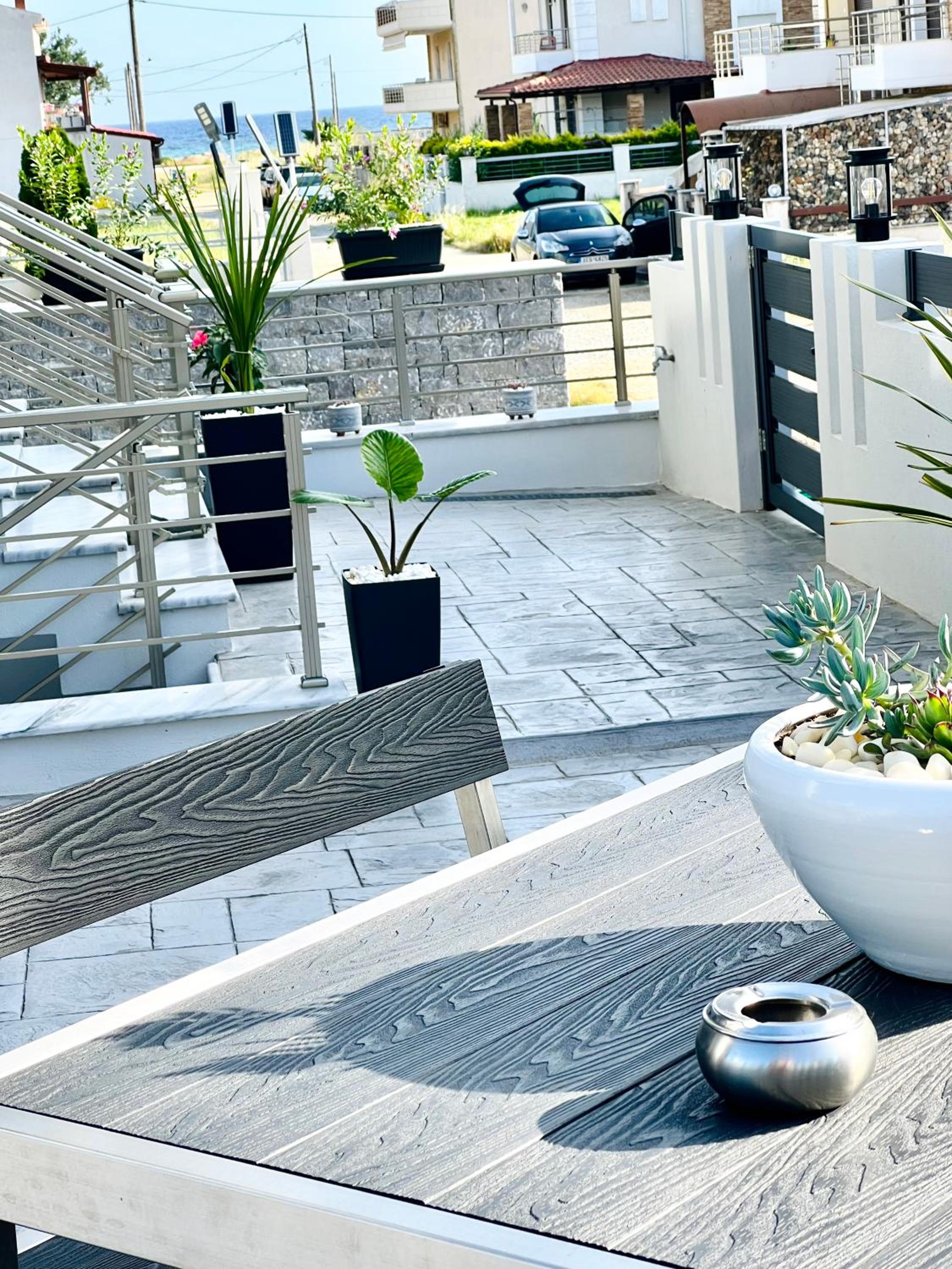 RAFAELA SUITES