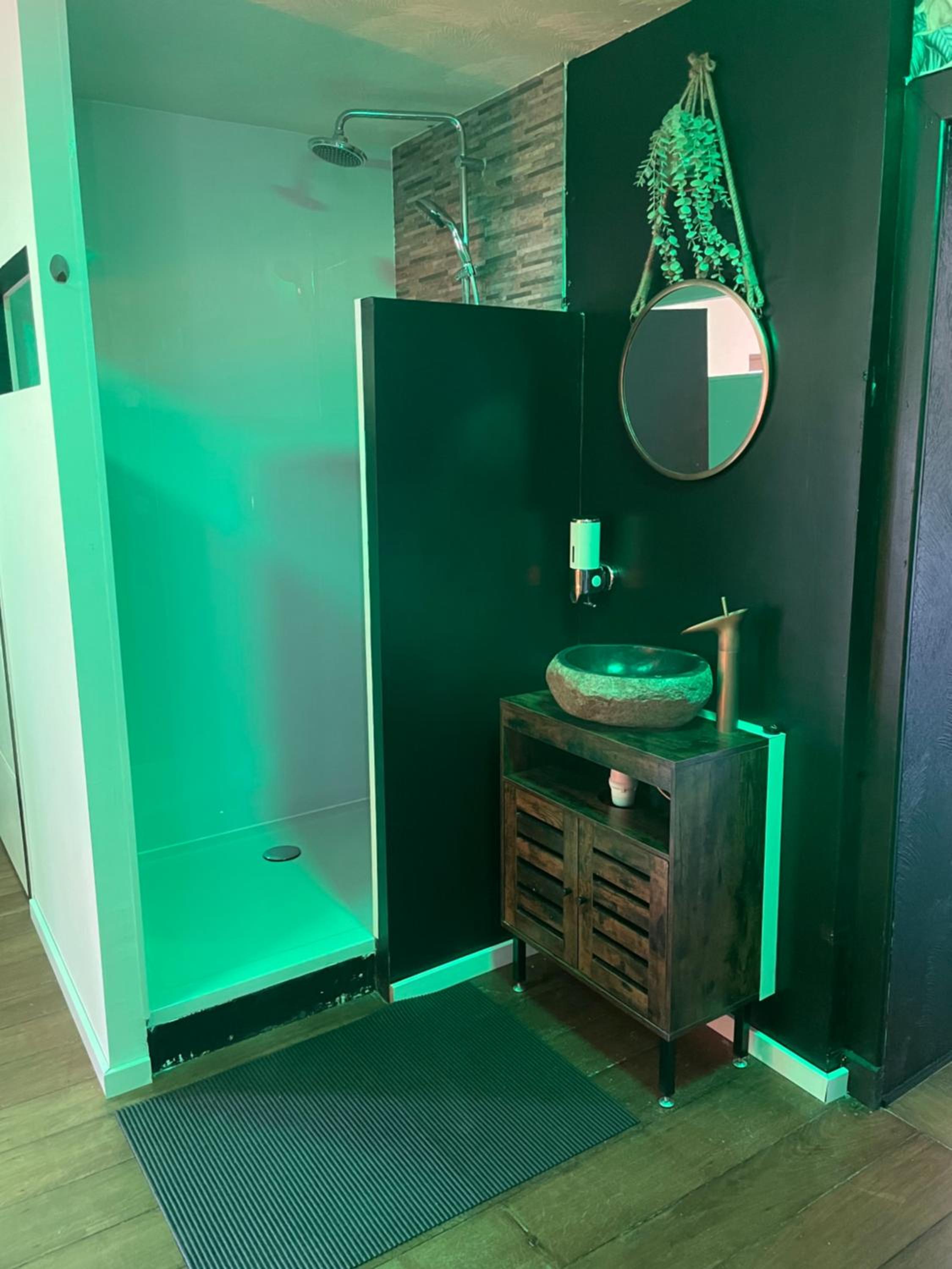 Casawellness améthyste ou jaspe océan avec jacuzzi intérieur