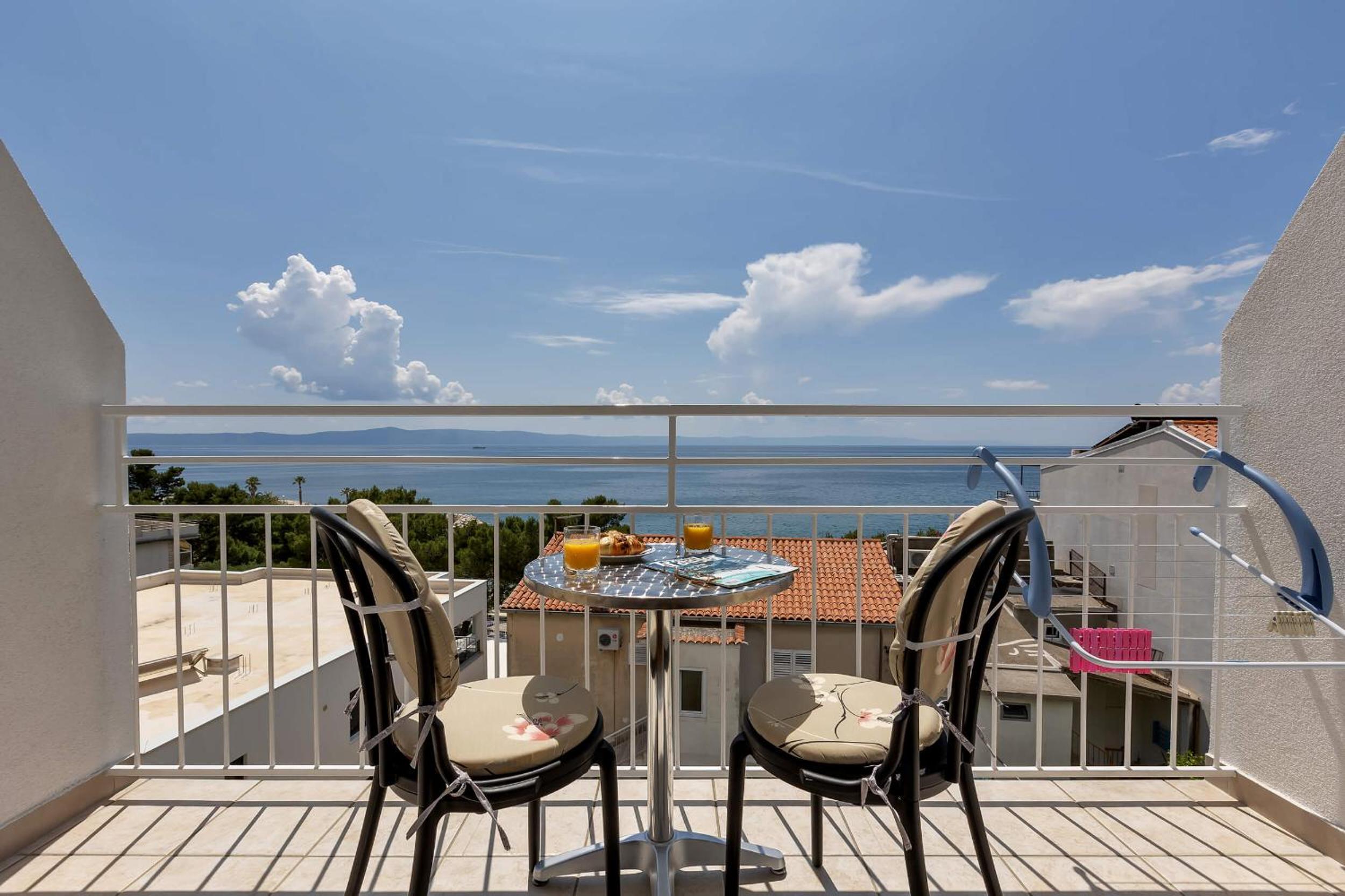 Beachfront Rooms Ana view 4