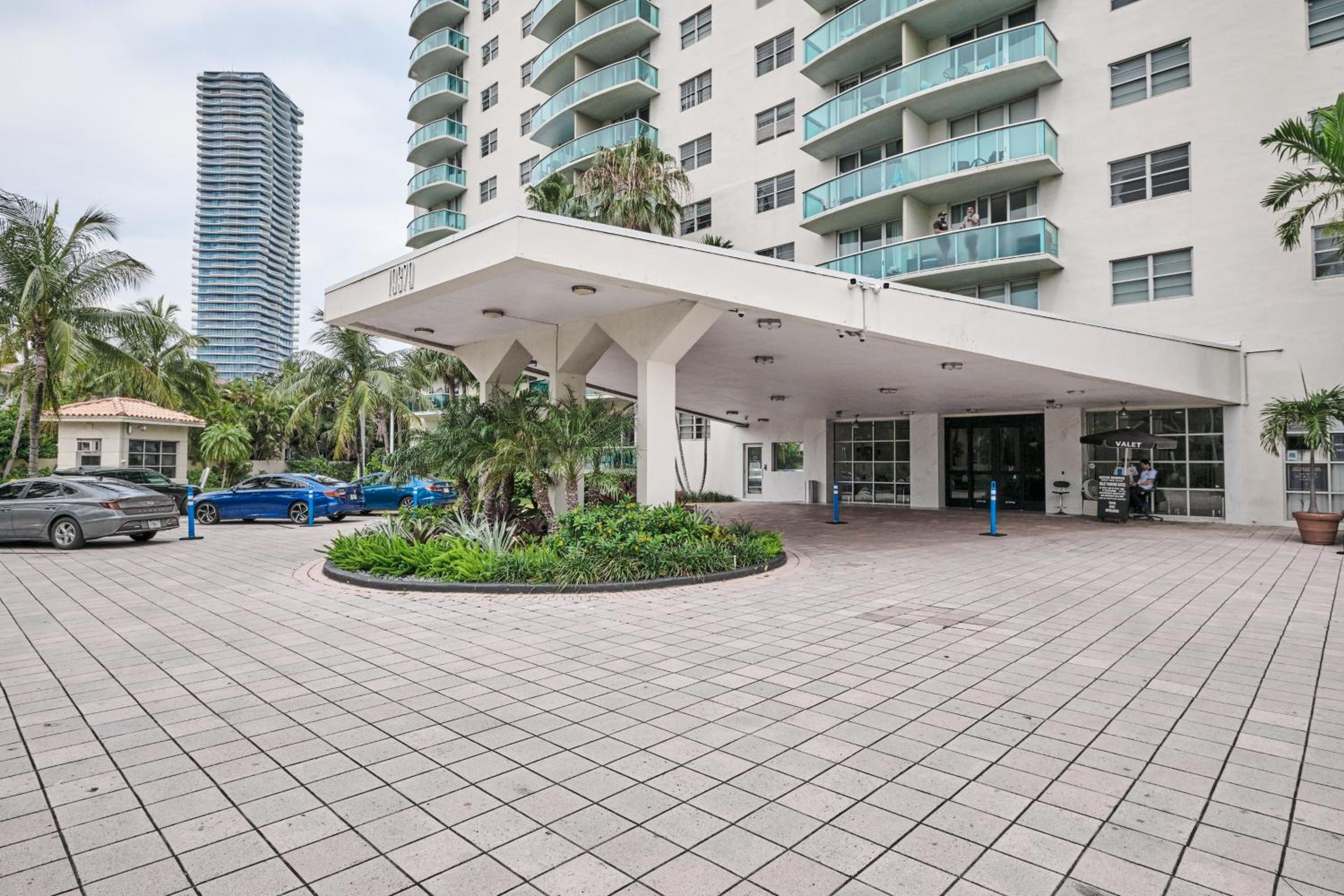 Hotel MIAMI Beach Collins Ave Apartments Free Parking - Image 1