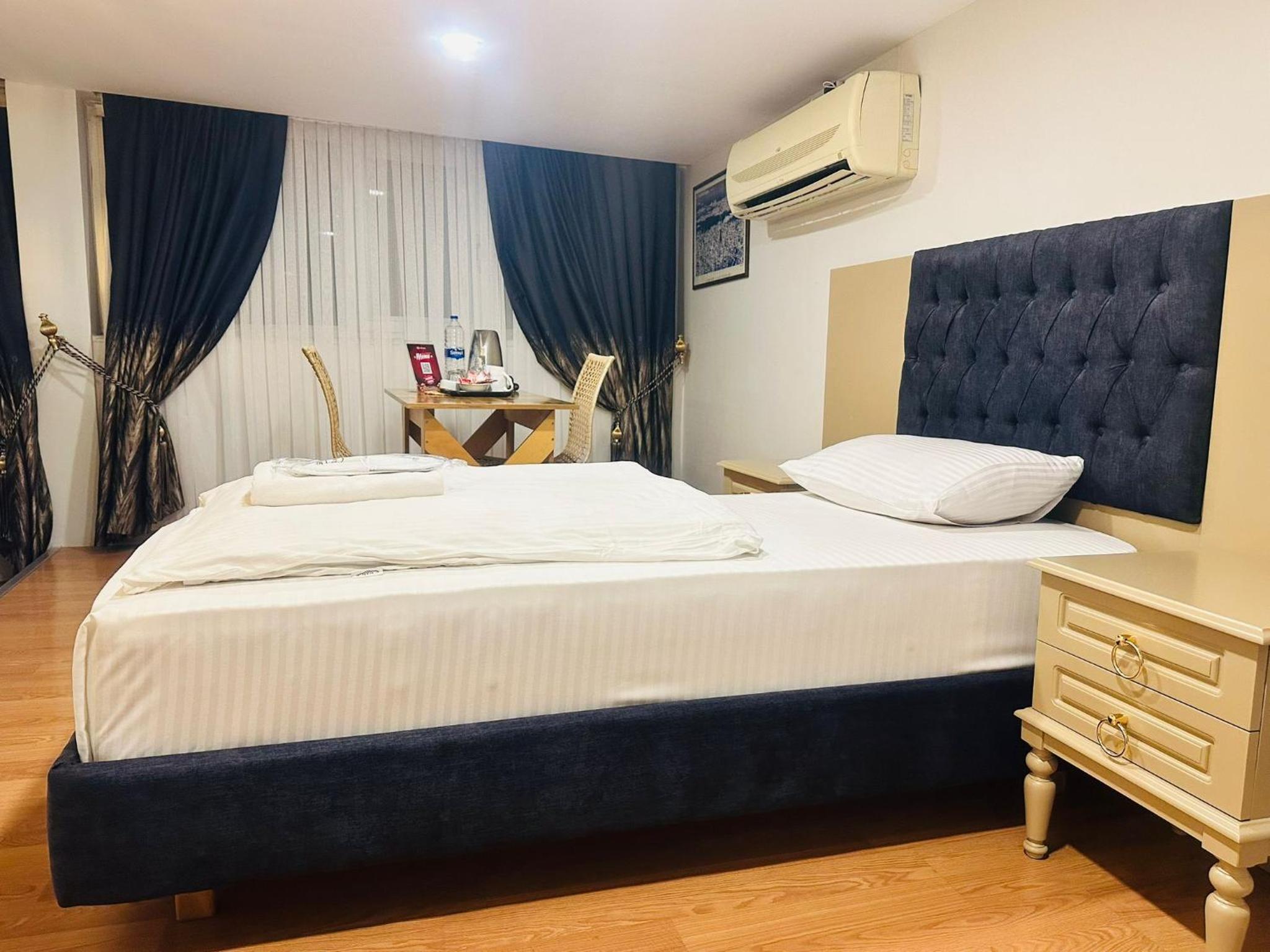 Hotel Next2 becomes Next2 Otel. - Image 34