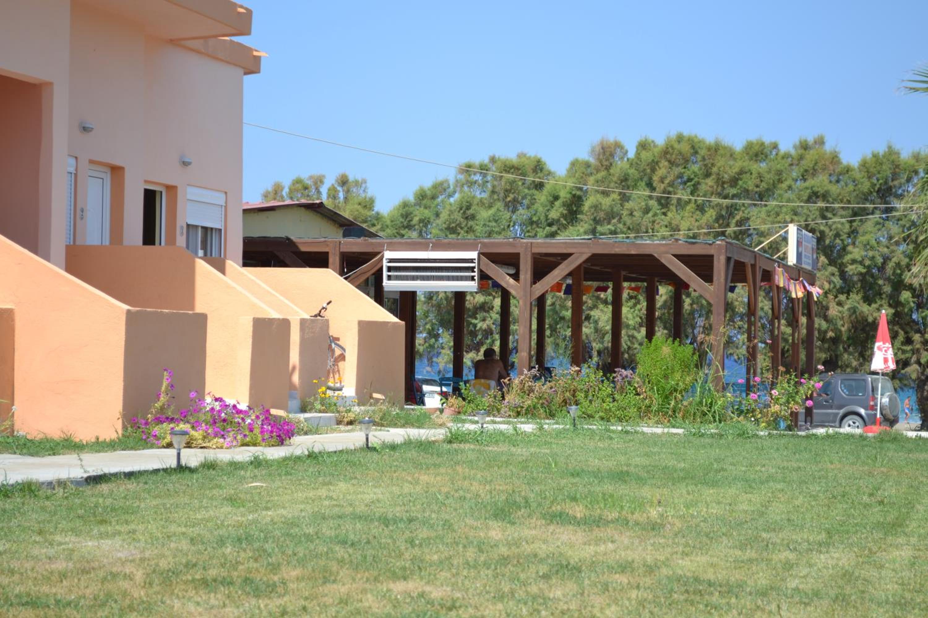 To Akrogiali view 2