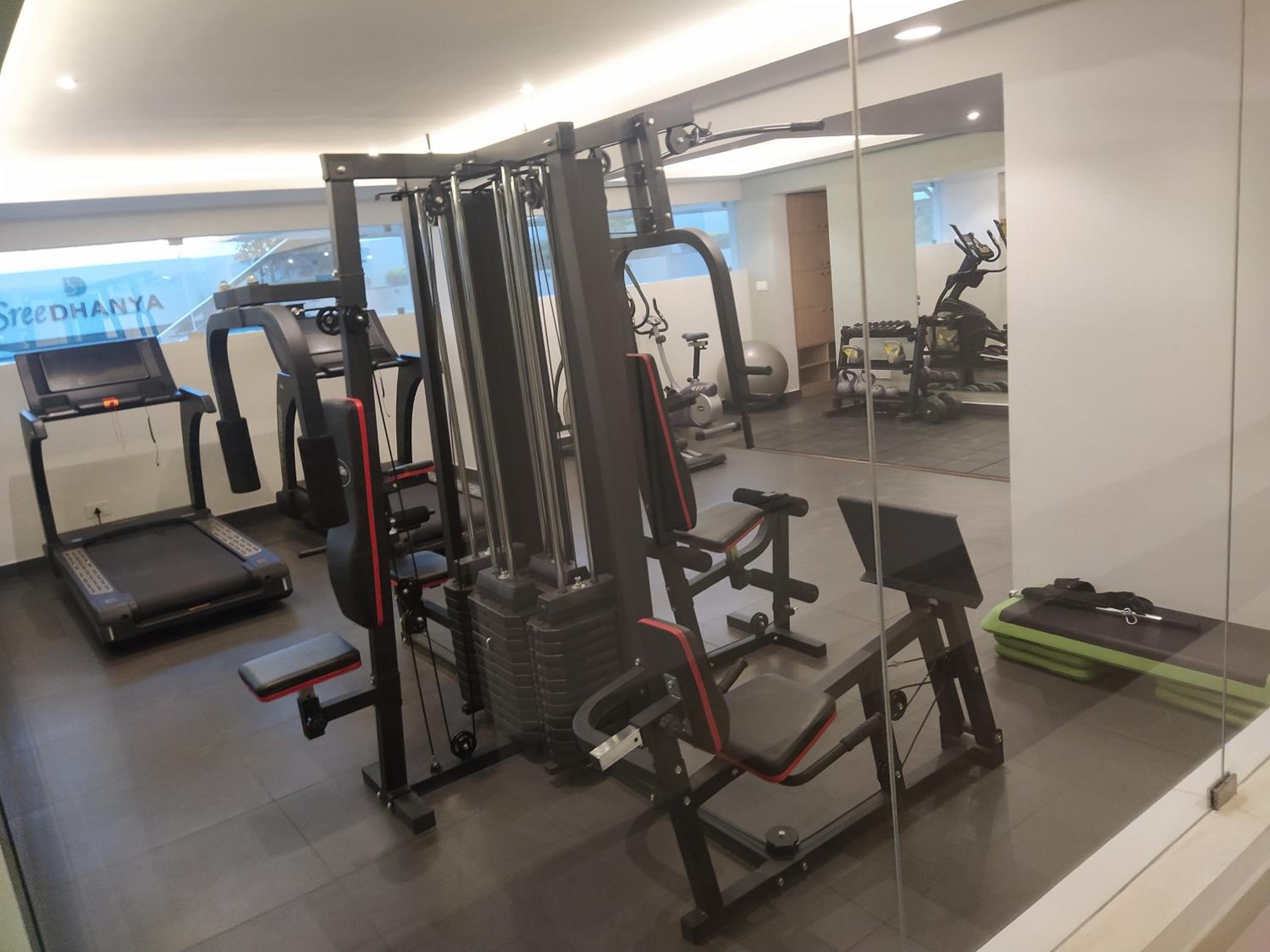 Luxurious Apartment with a pool and gym near Trivandrum railway station view 4