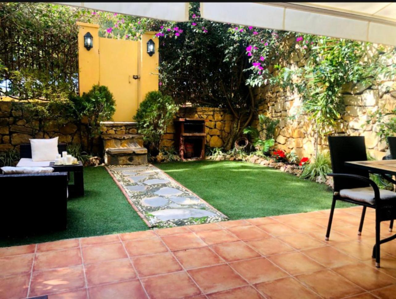 Residencial Bajo con jardín y jacuzzi privado Calahonda Royale