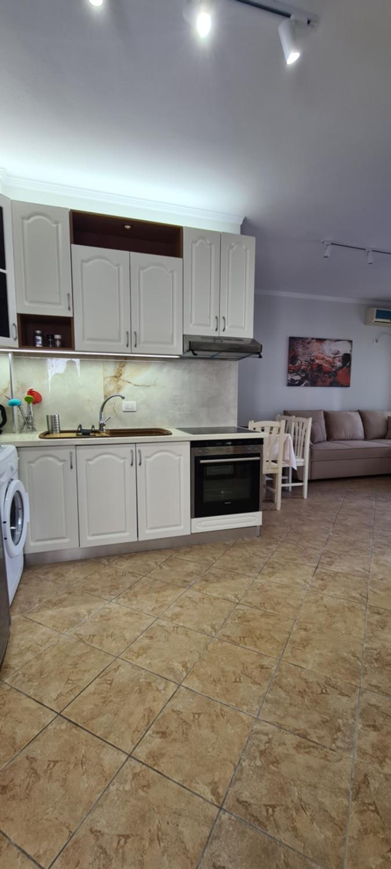 EJA's Beach Apartment