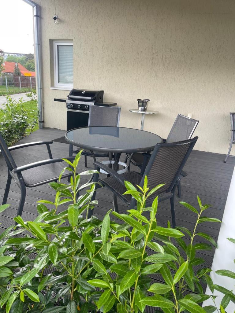 ROYAL APARTMENTS