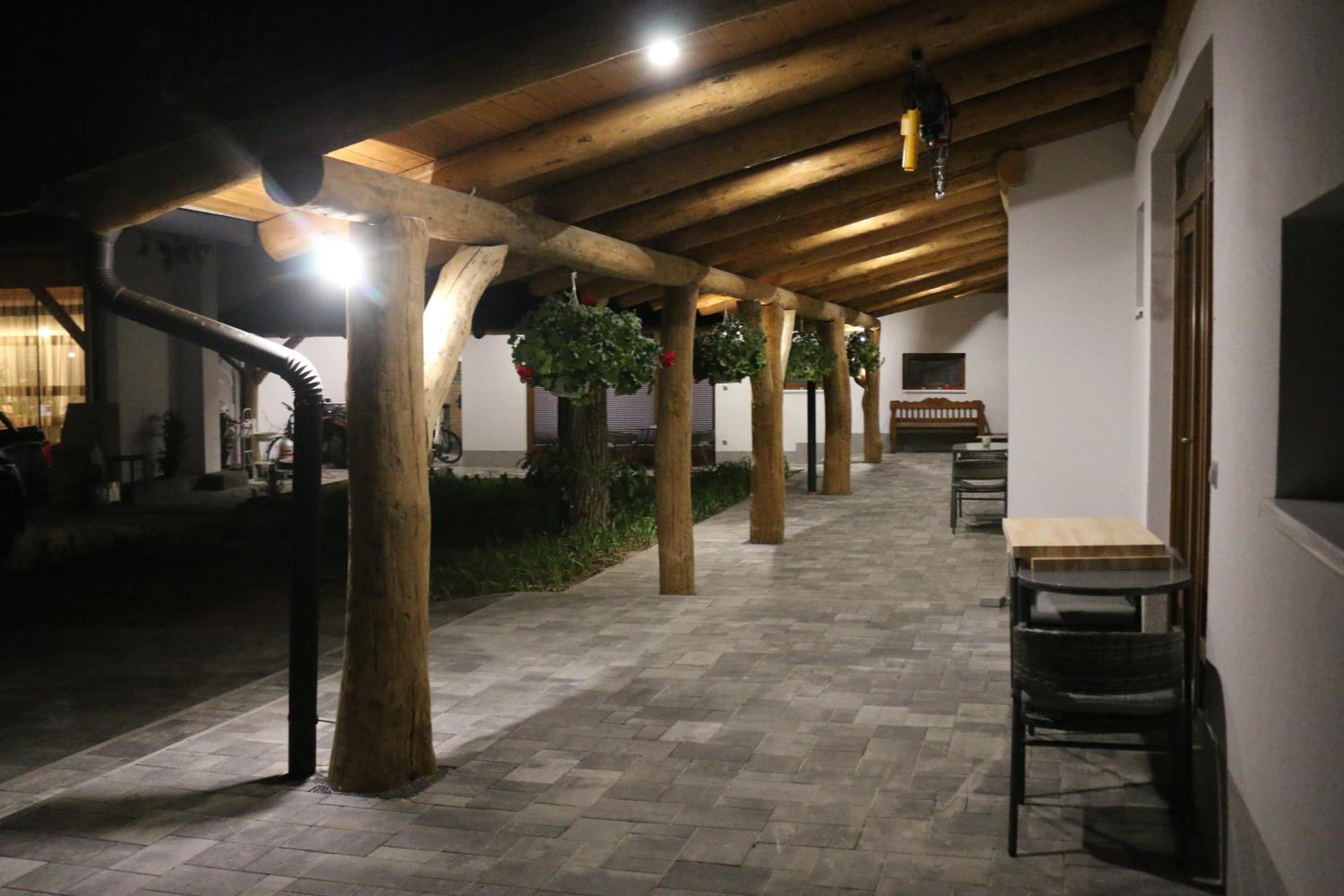 Photo 48