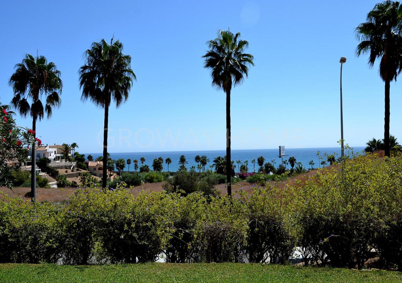 Marina IV Relax & Unwind with Sea Views, Pools & BBQ Beachfront in Mijas Costa & Fuengirola