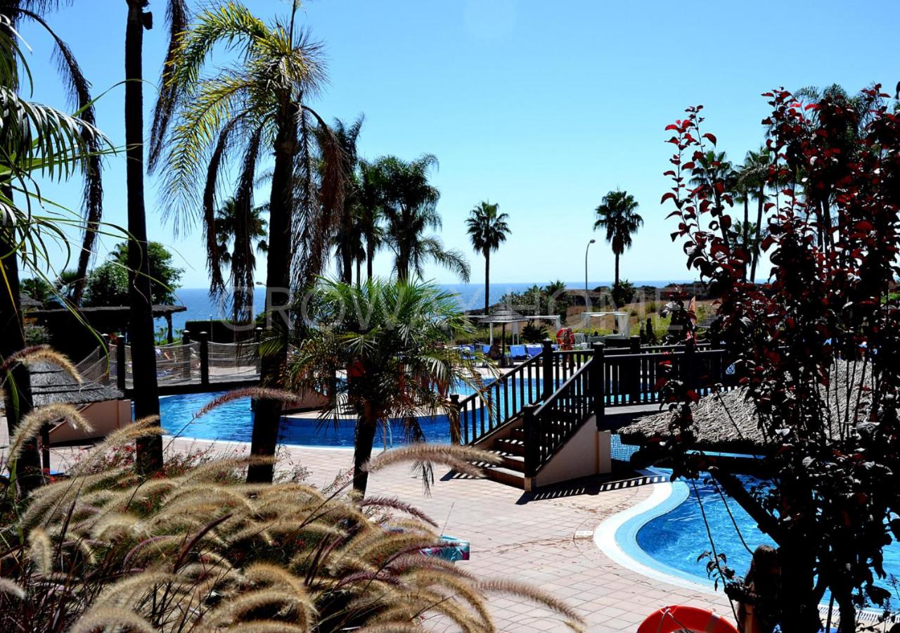 Marina IV Relax & Unwind with Sea Views, Pools & BBQ Beachfront in Mijas Costa & Fuengirola