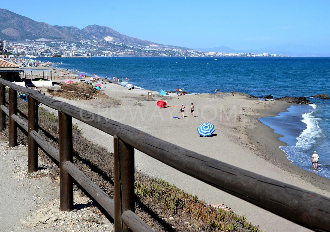 Marina IV Relax & Unwind with Sea Views, Pools & BBQ Beachfront in Mijas Costa & Fuengirola