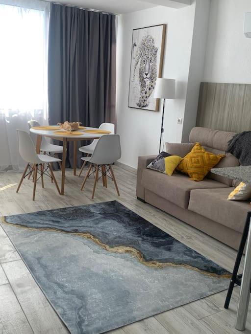 Apartamentos de Benidorm, playa Poniente, España