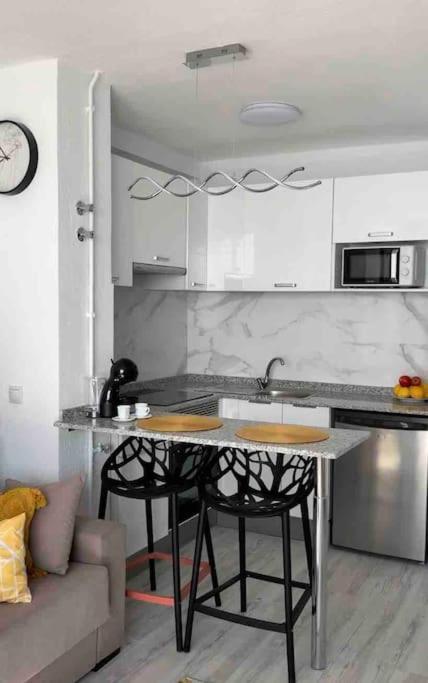 Apartamentos de Benidorm, playa Poniente, España