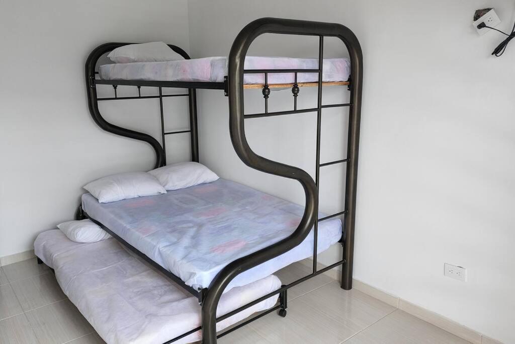 Casa Villa Palmitas - Tocaima