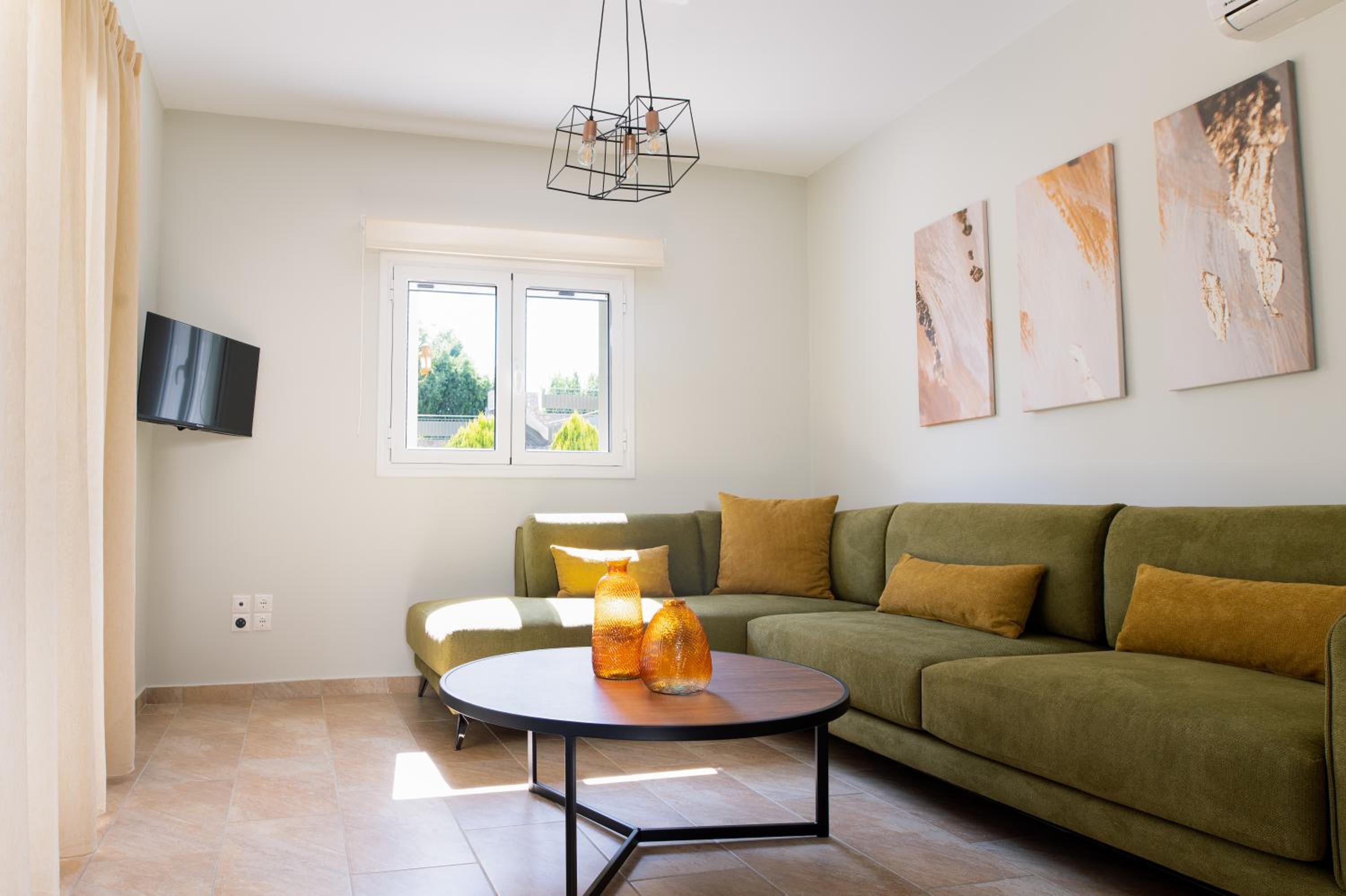 Vasilopoulos Residences - Villa Emelia with shared pool view 3