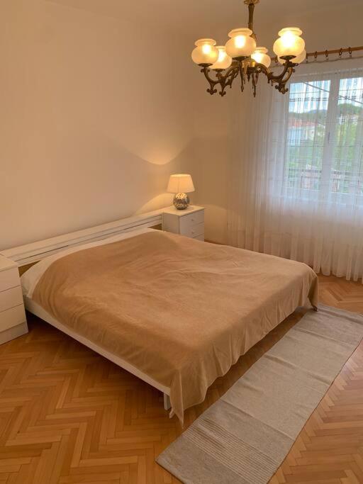 Spacious retro 3-bedroom home 130m2 in Zadar, Puntamika Borik beach area view 4