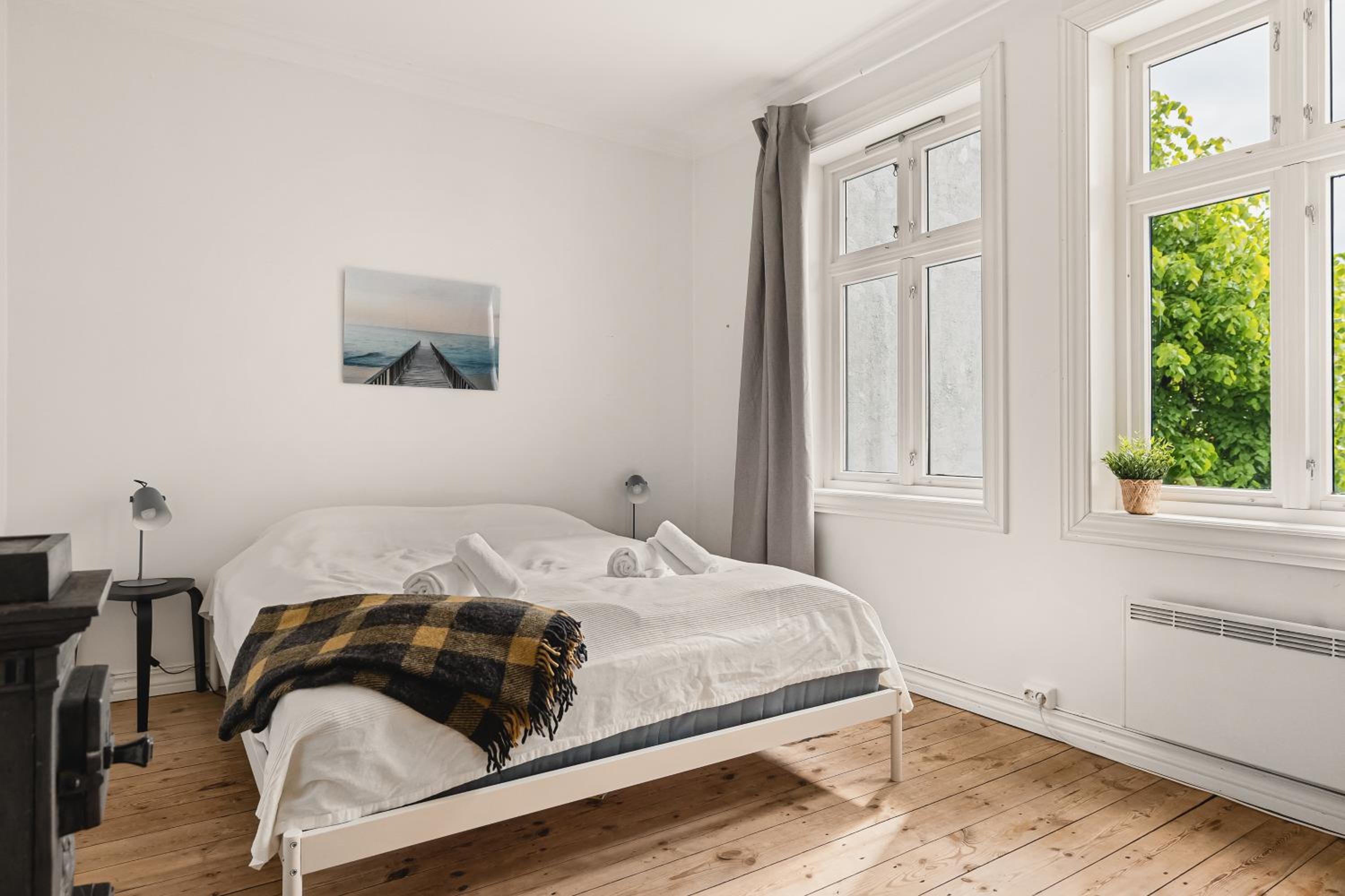 Dinbnb Homes I Idyllically Located 4-Bedroom Home view 3