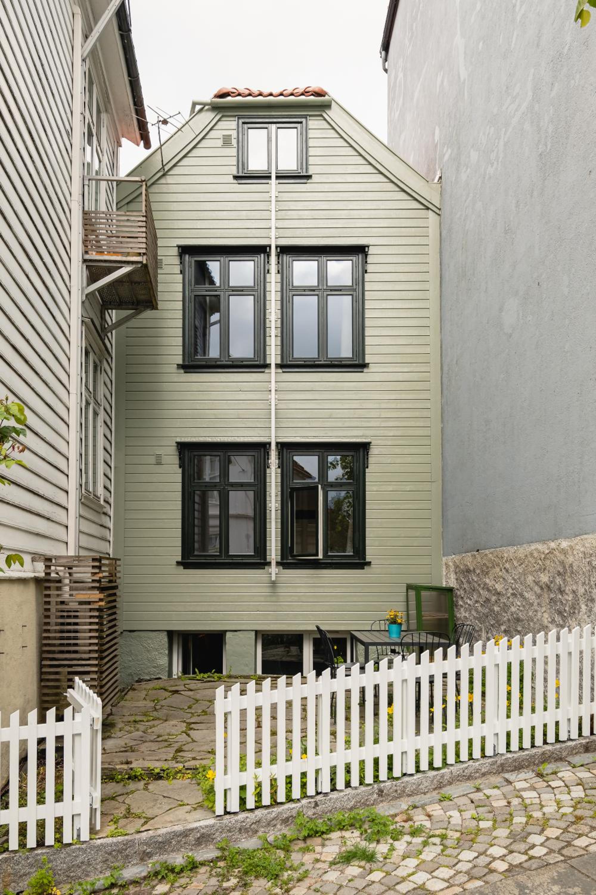 Dinbnb Homes I Idyllically Located 4-Bedroom Home view 5