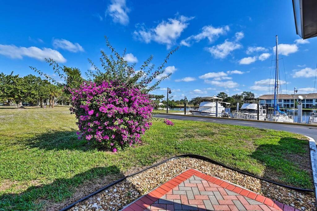 Marina getaway on the water! view 3