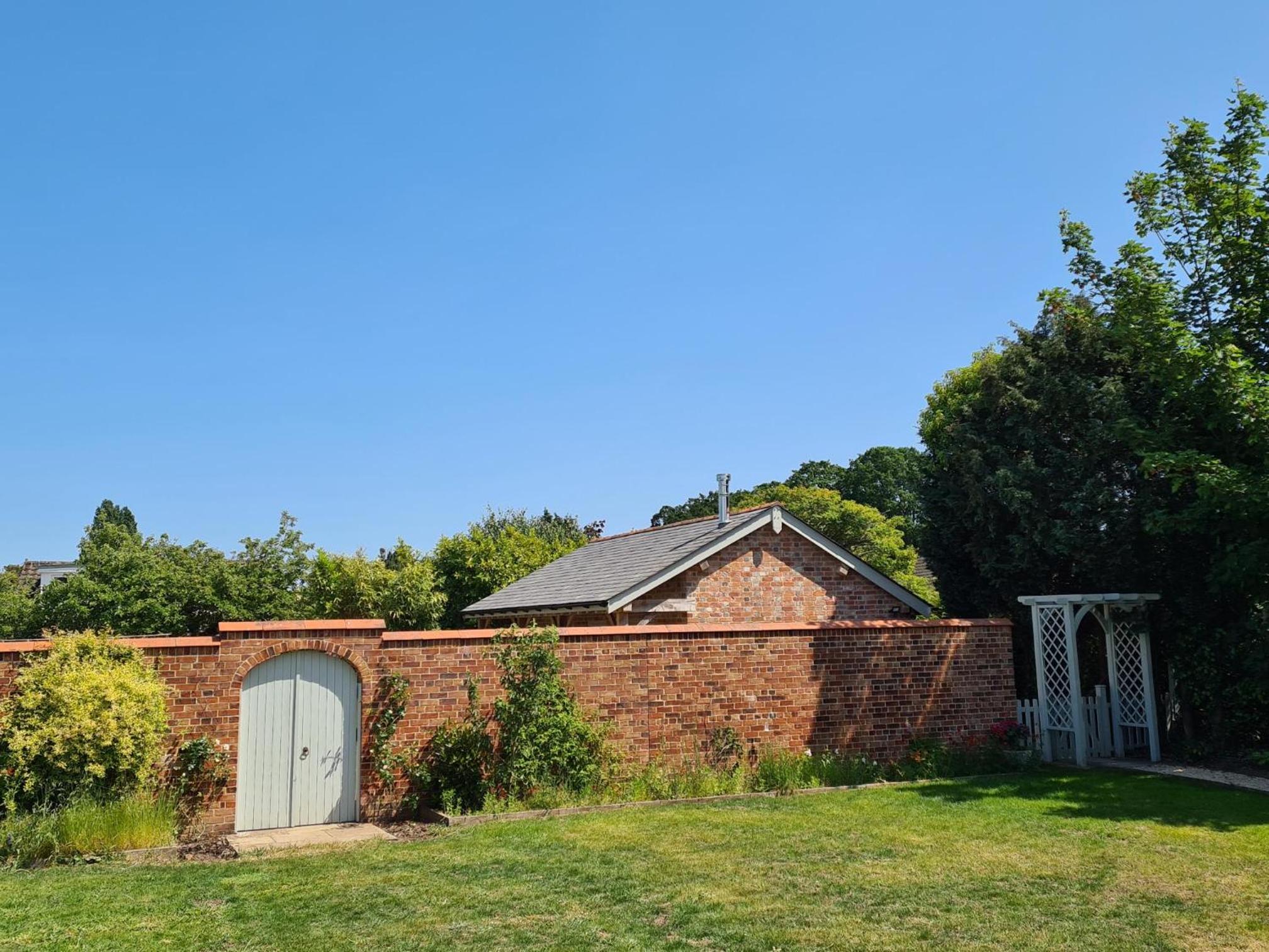 Dragonfly cottage
