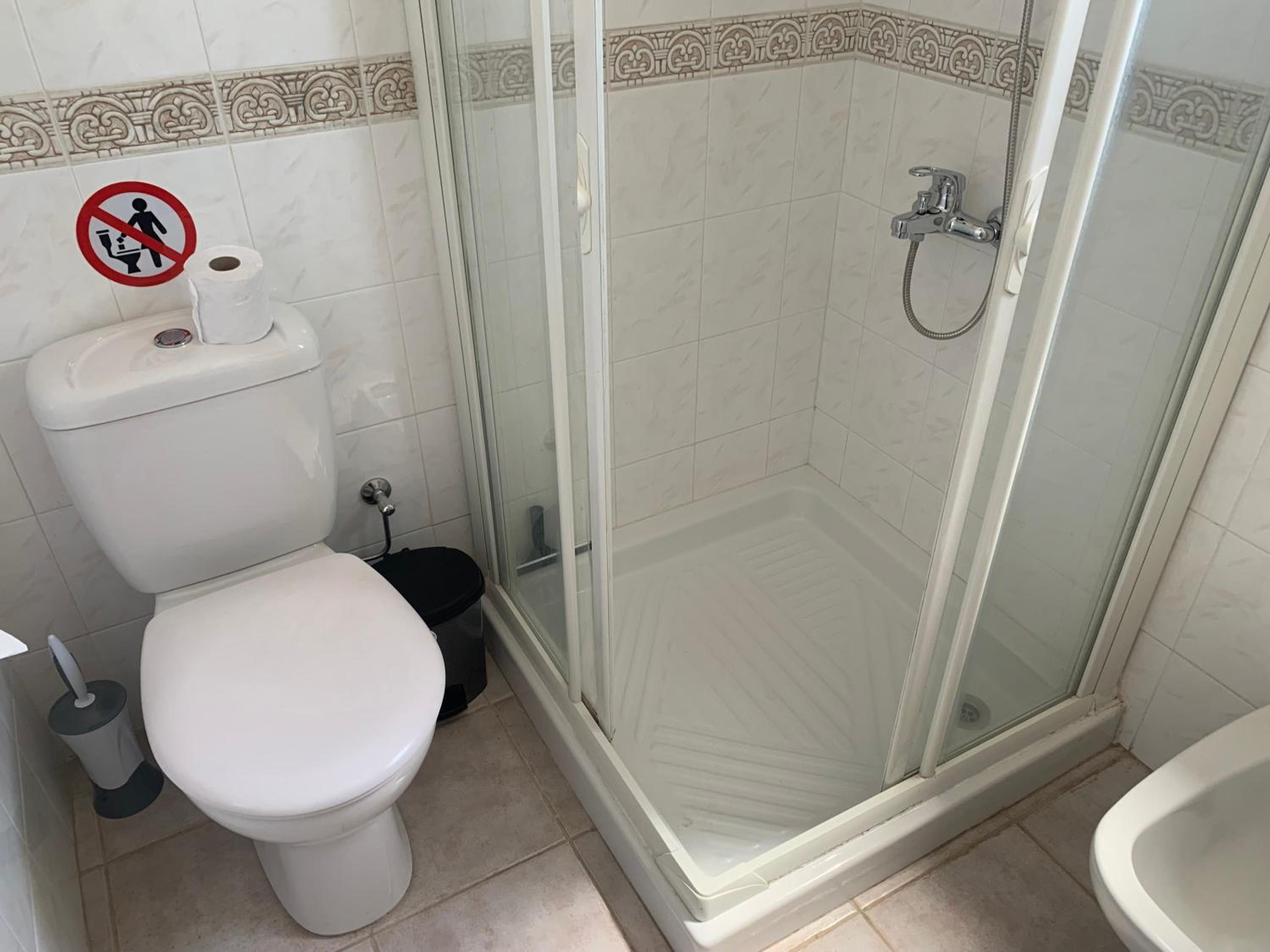 Kings Palace - stylish, modern 2 bed with sea views