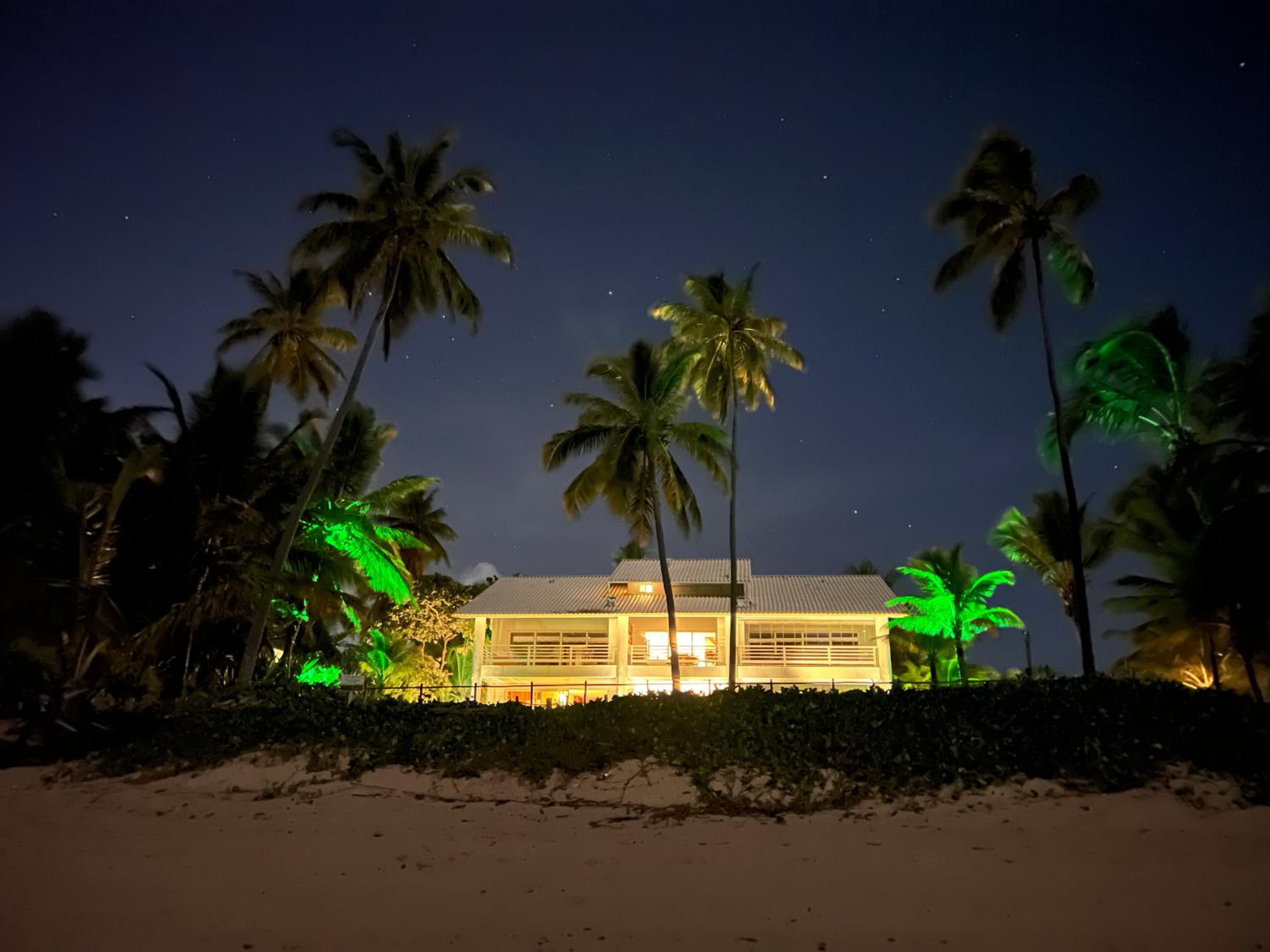 Apartamento Luxuoso à Beira-mar em Praia do Forte