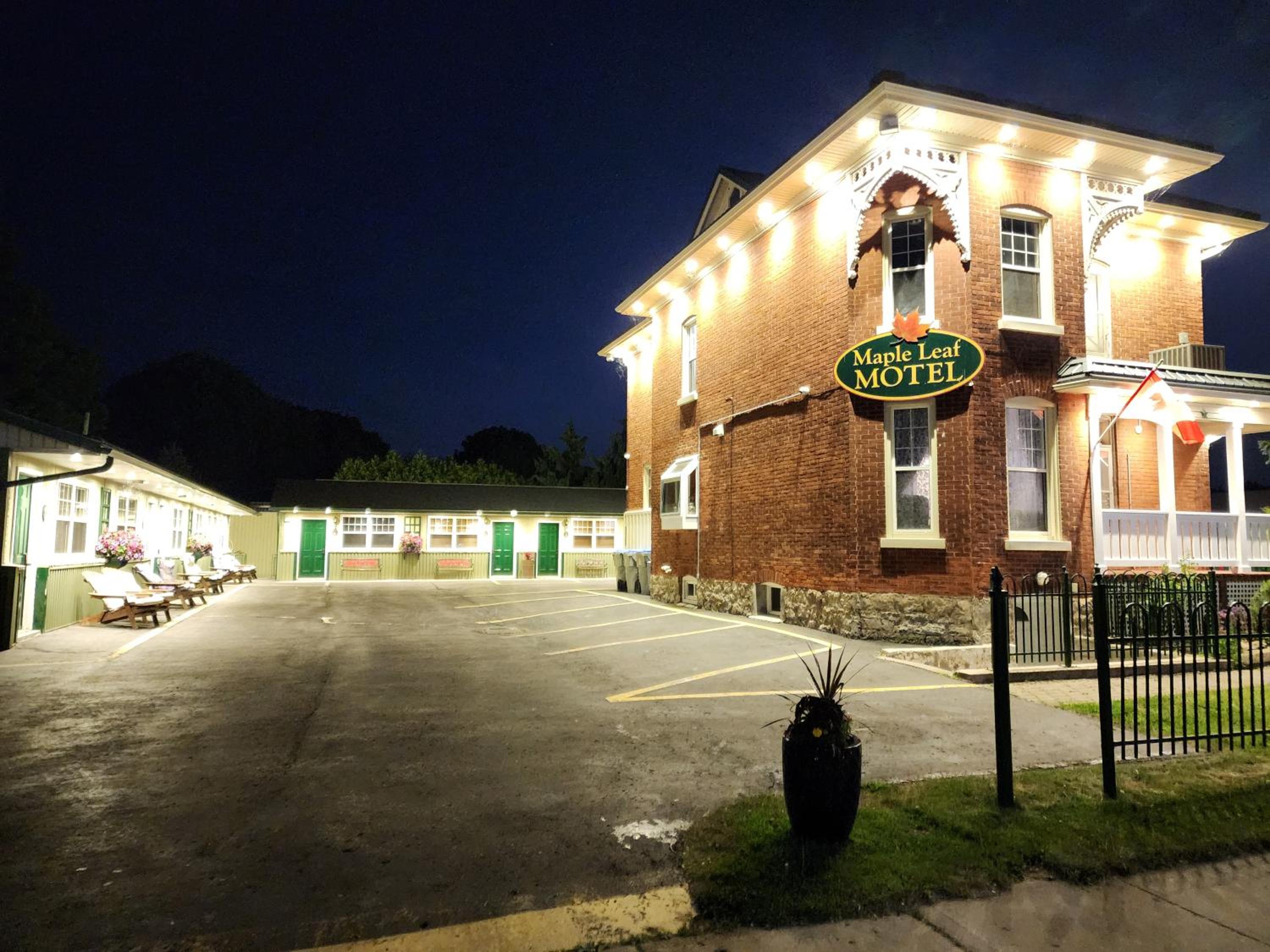 Maple Leaf Motel