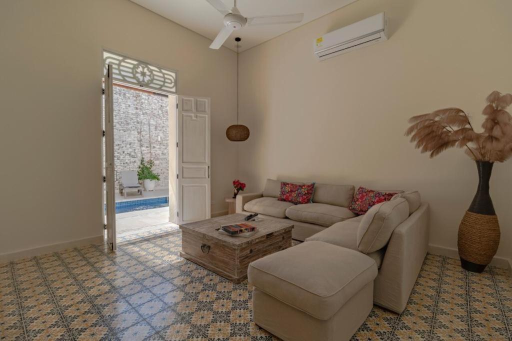 Private house-swimming pool - Old Santa Marta