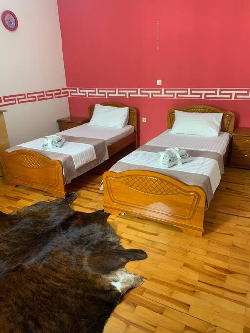 Christina's house with 2 bedrooms and free parking