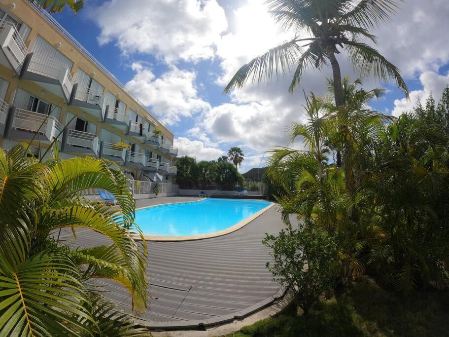 Appartement piscine et plage privée ! view 2