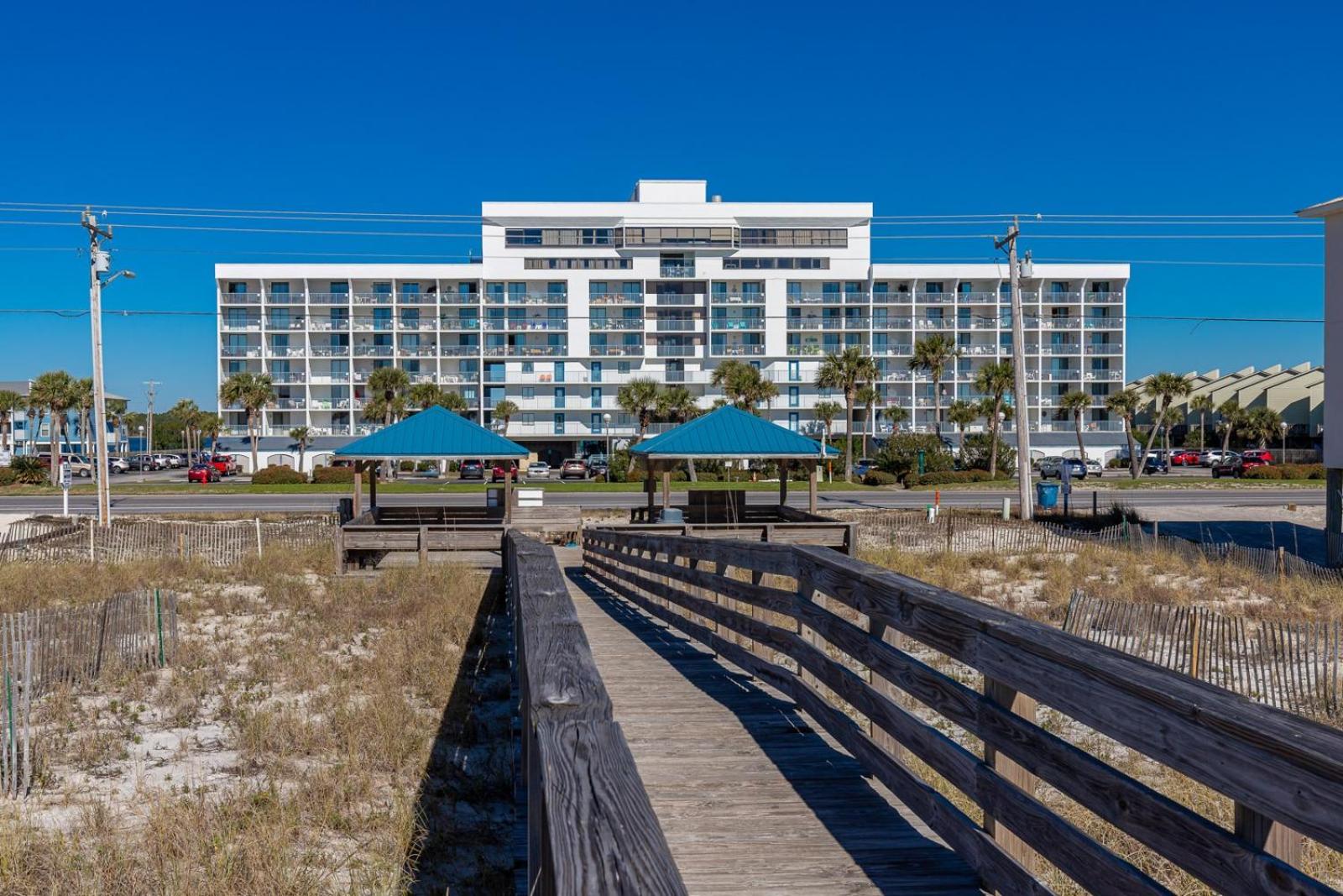 Gulf Shores Surf & Racquet 614A condo