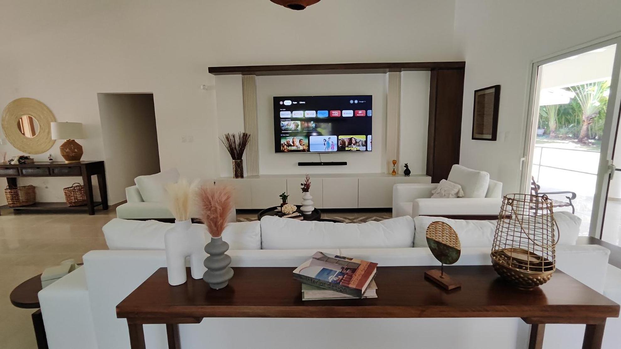 Luxury 4-Bedroom Villa with Climate Pool view 2