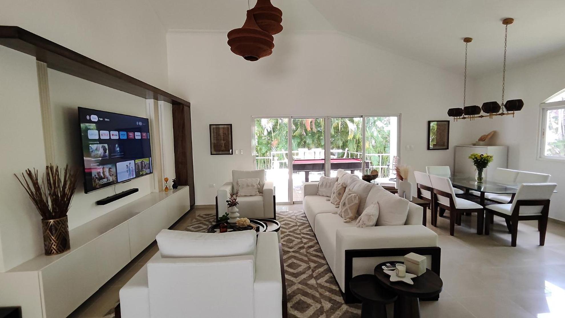 Luxury 4-Bedroom Villa with Climate Pool view 5