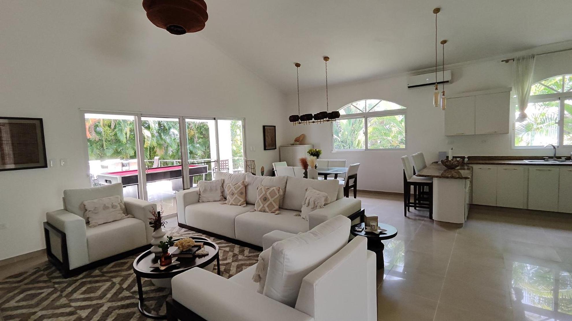 Luxury 4-Bedroom Villa with Climate Pool view 3