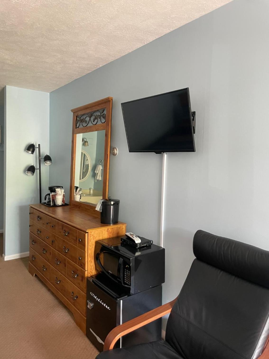 M22 Inn Glen Arbor