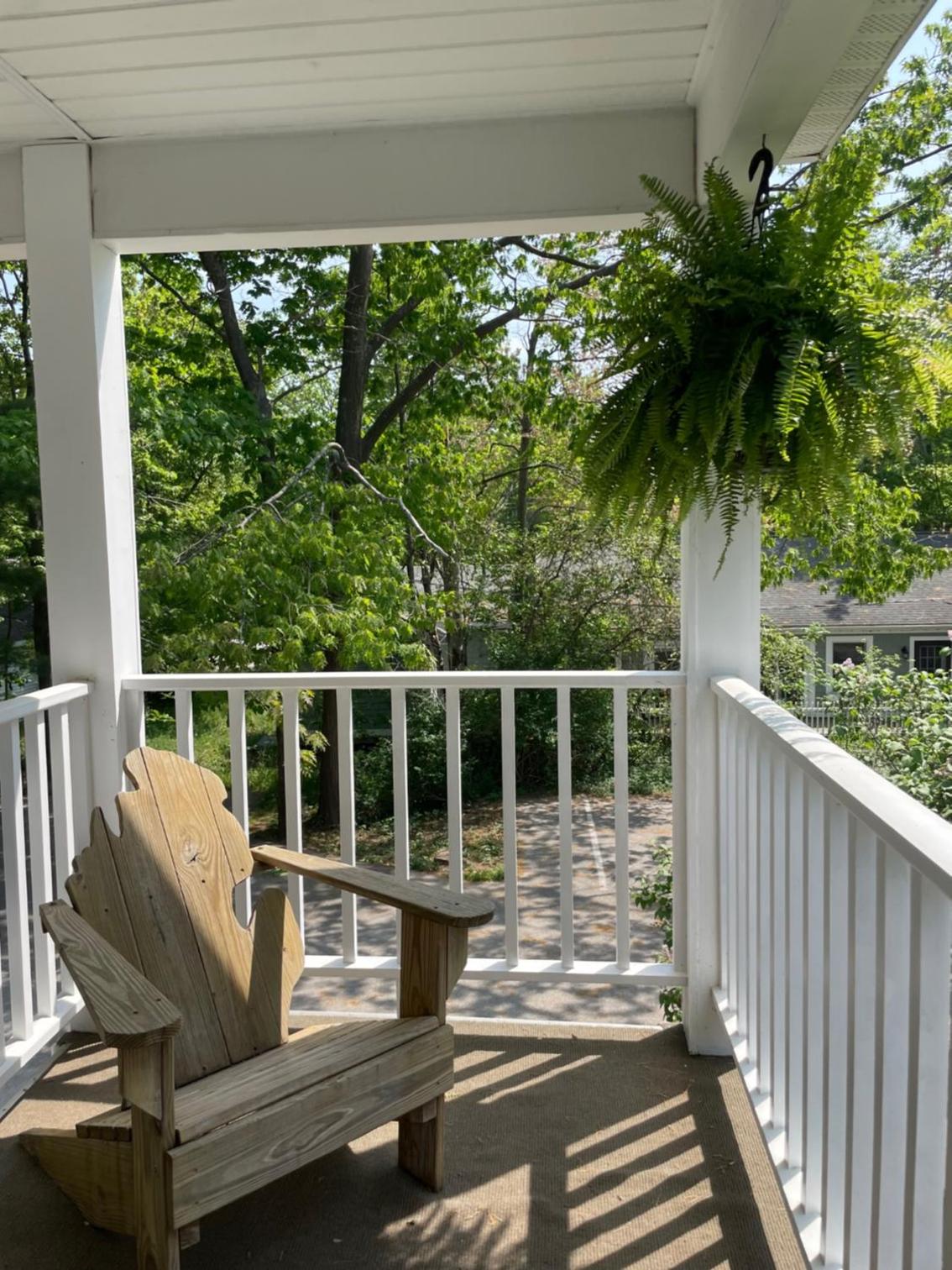 M22 Inn Glen Arbor