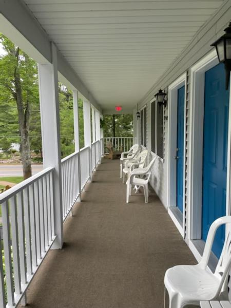 M22 Inn Glen Arbor